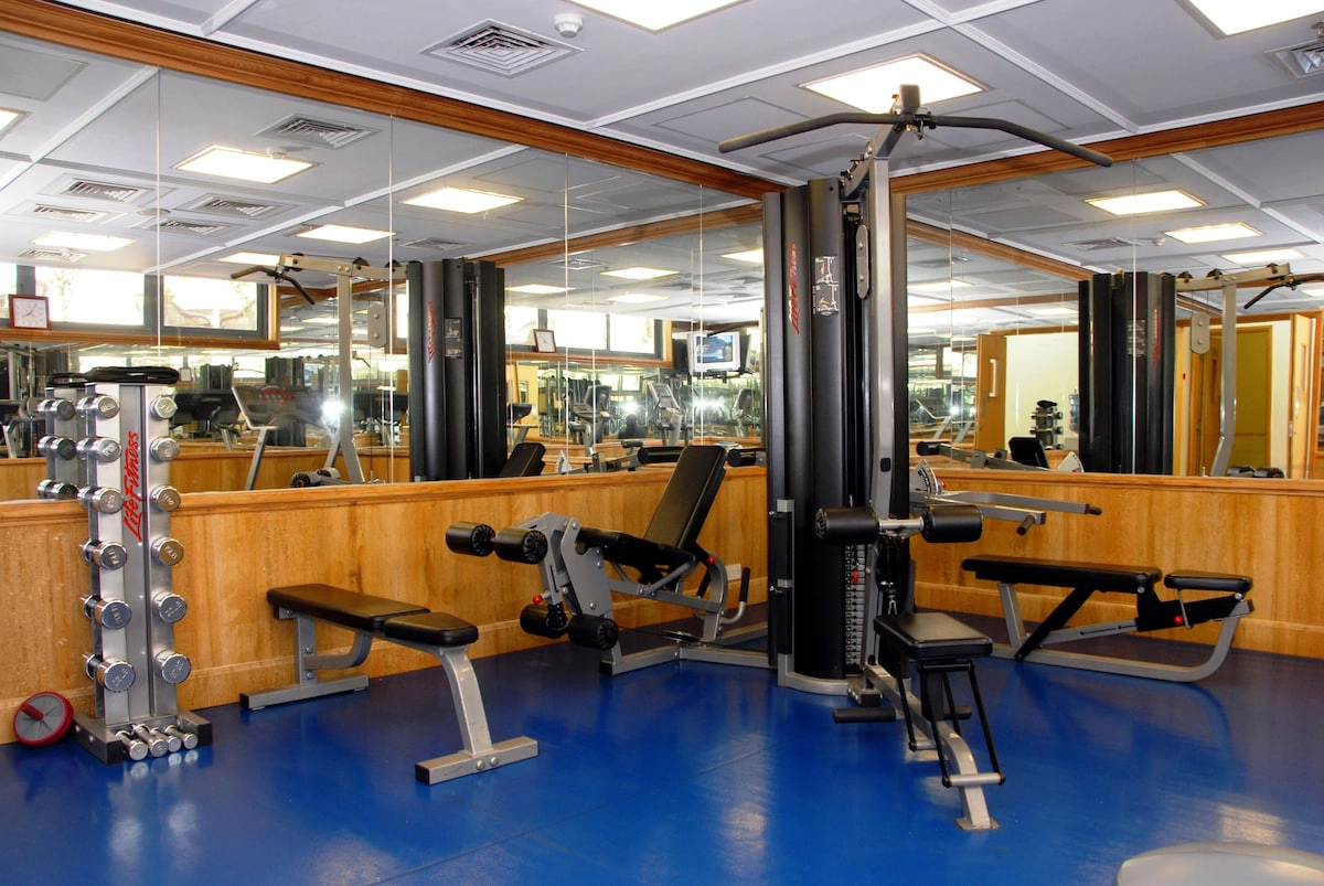 باشگاه بدنسازی هتل موسکو دبی